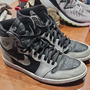 Nike Men's Black and Gray High-Top Jordan 1 Shadow